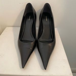 Black Balenciaga knife pointed pumps